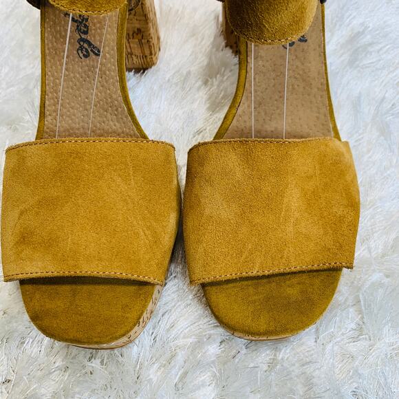 Free People Brook Suede Platform Heels Cork Sole Mustard Gold Camel Sz 40 - Picture 4 of 12